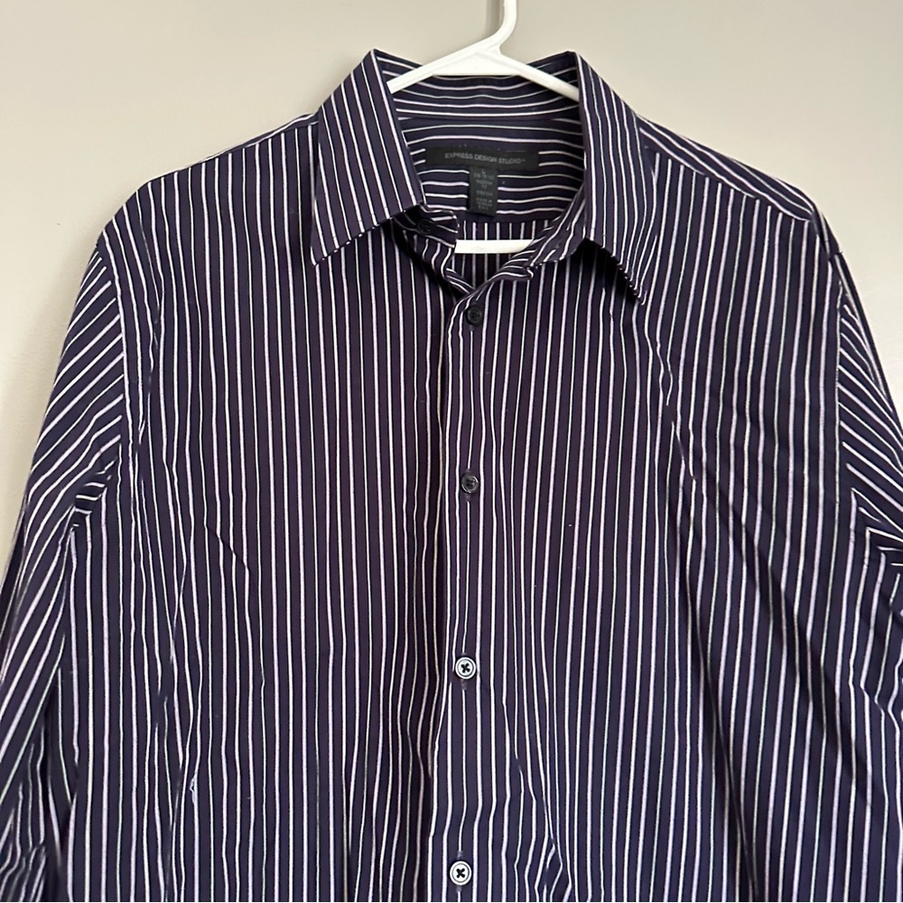 🐚Men’s Express striped button up dress shirt size L